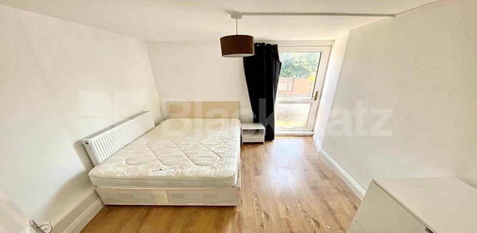 Beautiful 4 double bedrooms with private garden access  Lough Road, Caledonian Road 